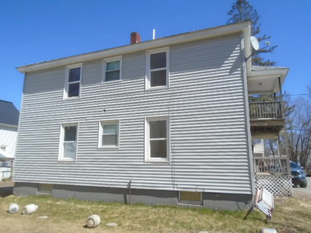 2 Kidder Street Winslow ME 04901