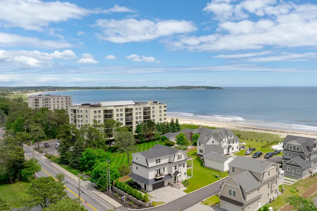 2 Schooner Way Old Orchard Beach ME 04064