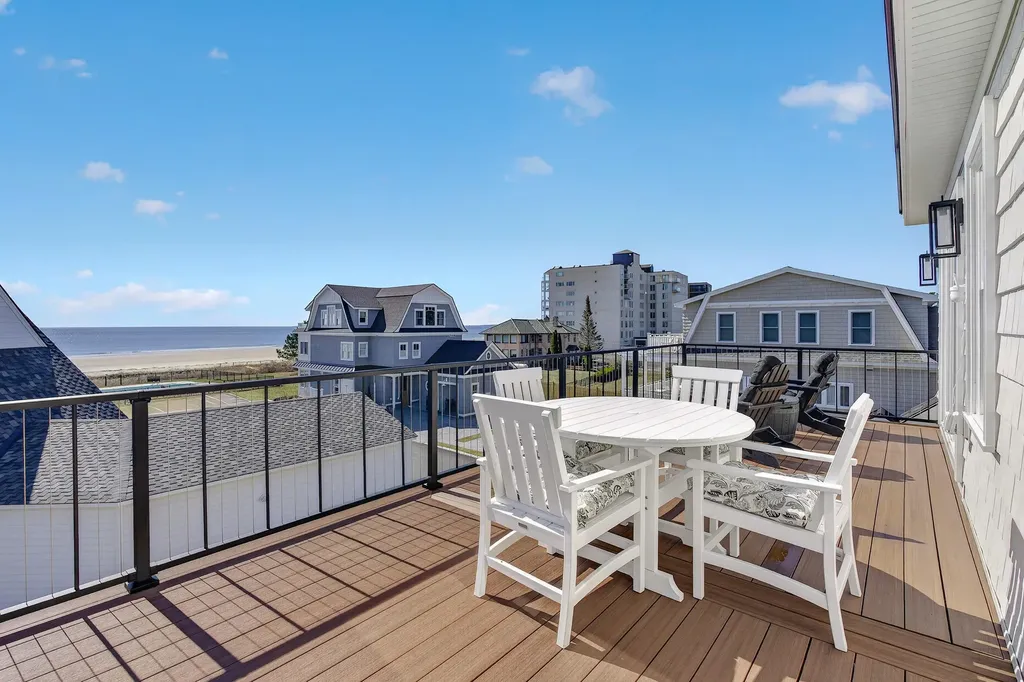2 Schooner Way Old Orchard Beach ME 04064