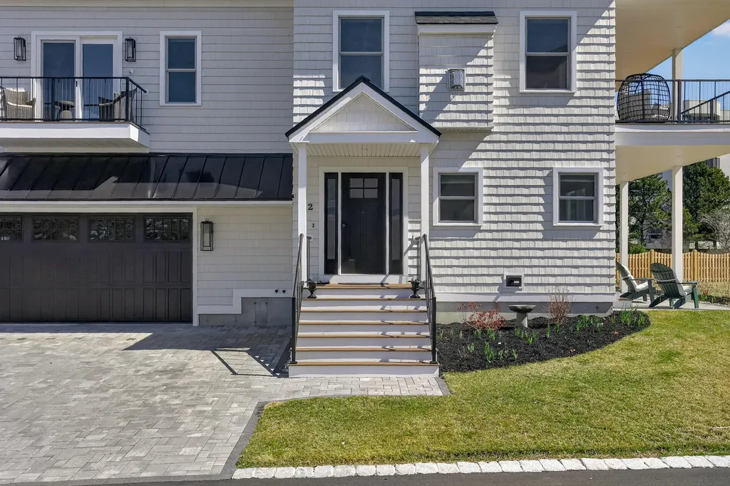2 Schooner Way Old Orchard Beach ME 04064