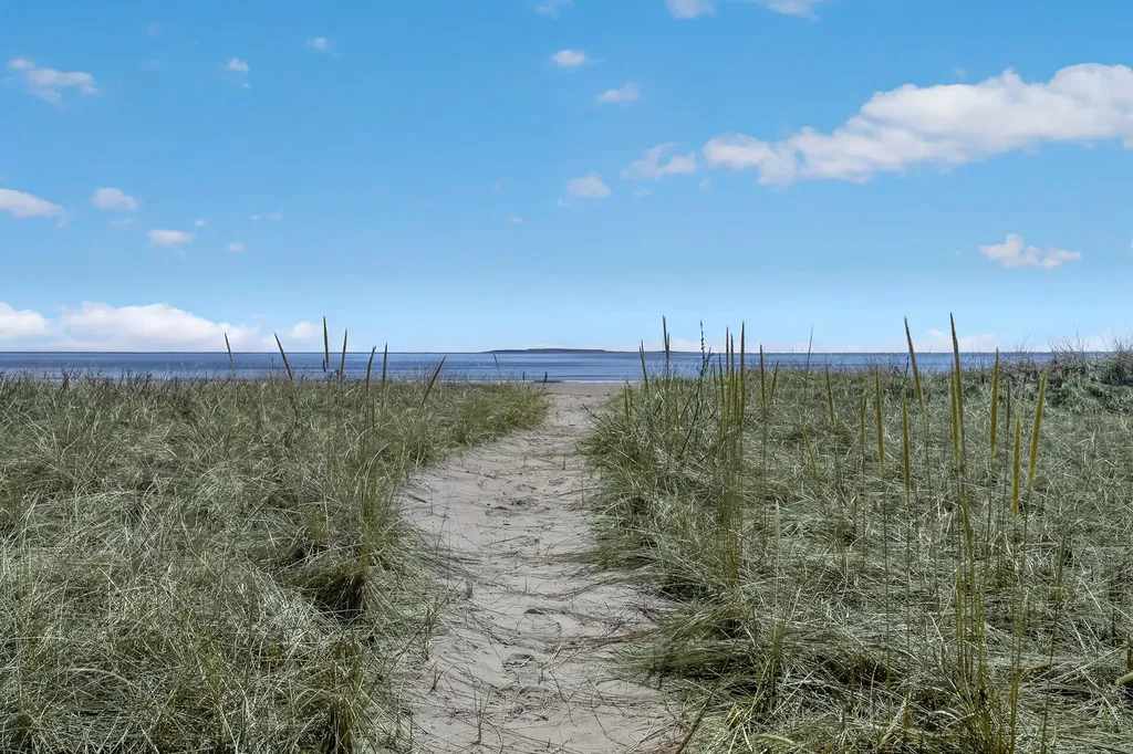 2 Schooner Way Old Orchard Beach ME 04064