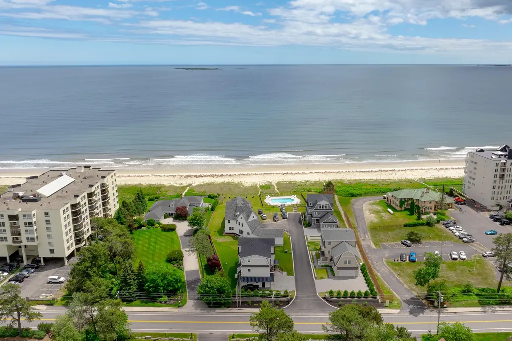 2 Schooner Way Old Orchard Beach ME 04064