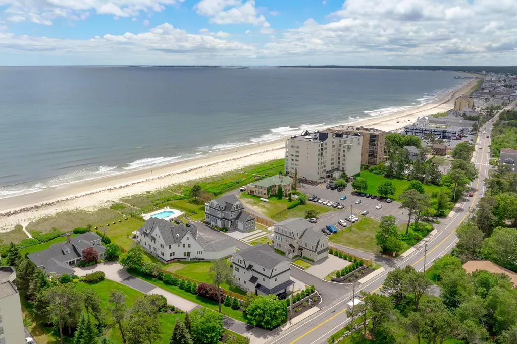 2 Schooner Way Old Orchard Beach ME 04064