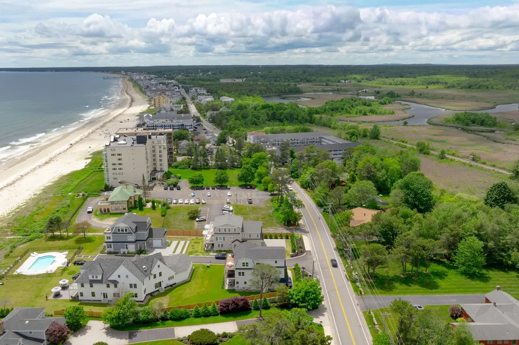 2 Schooner Way Old Orchard Beach ME 04064