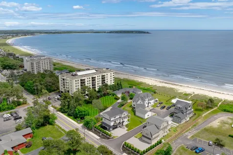 2 Schooner Way Old Orchard Beach ME 04064