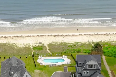 2 Schooner Way Old Orchard Beach ME 04064