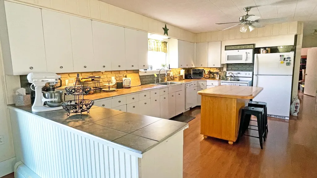 1294 Sabattus Street Lewiston ME 04240