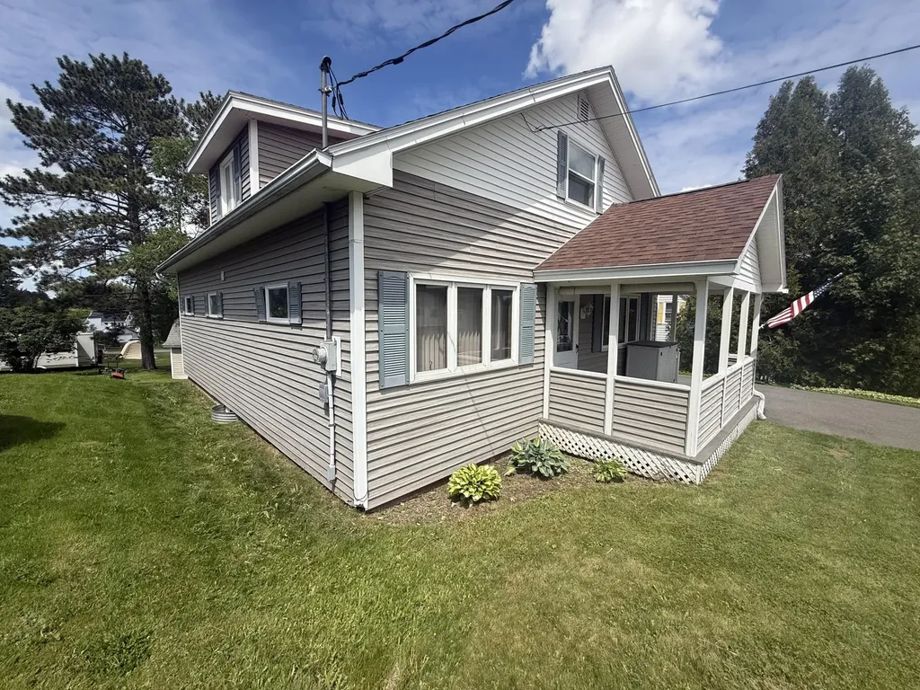 35 Leighton Avenue Limestone ME 04750