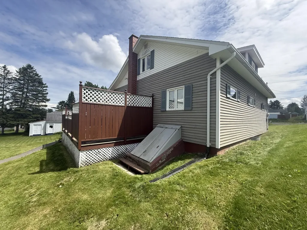 35 Leighton Avenue Limestone ME 04750