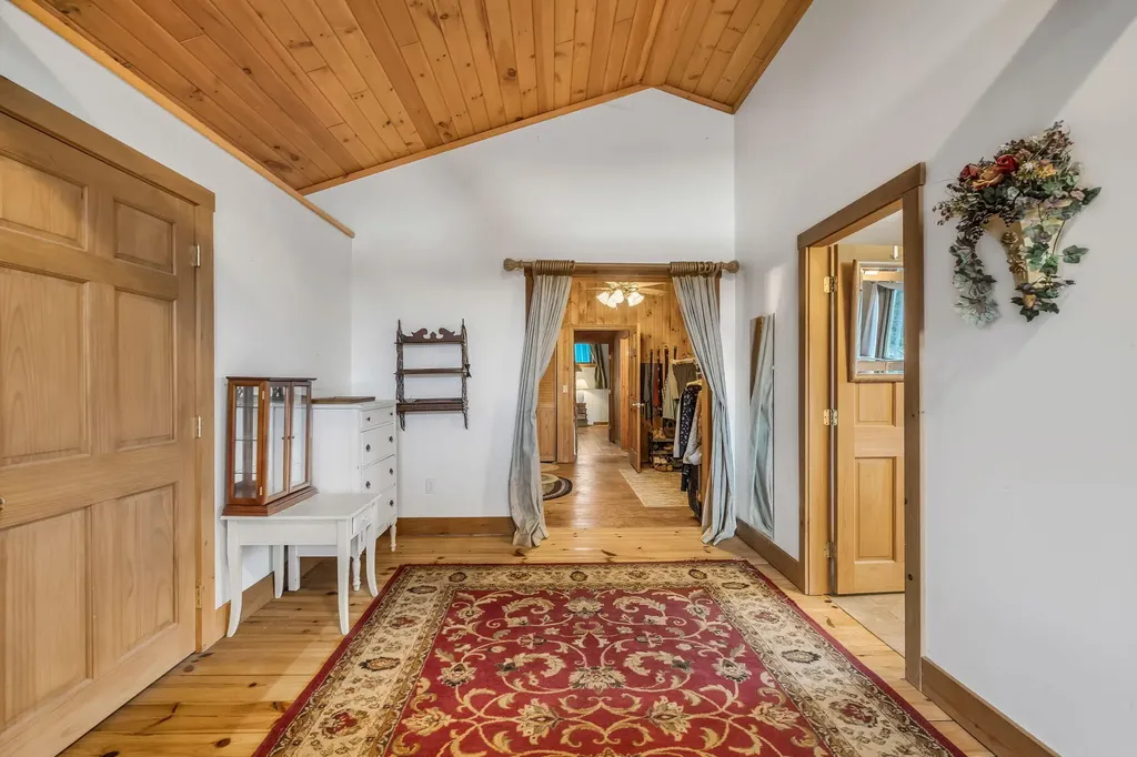 54 Folsom Ridge Road Burlington ME 04417