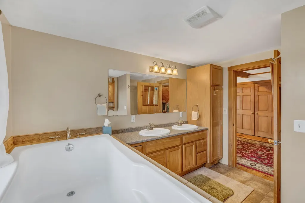 54 Folsom Ridge Road Burlington ME 04417