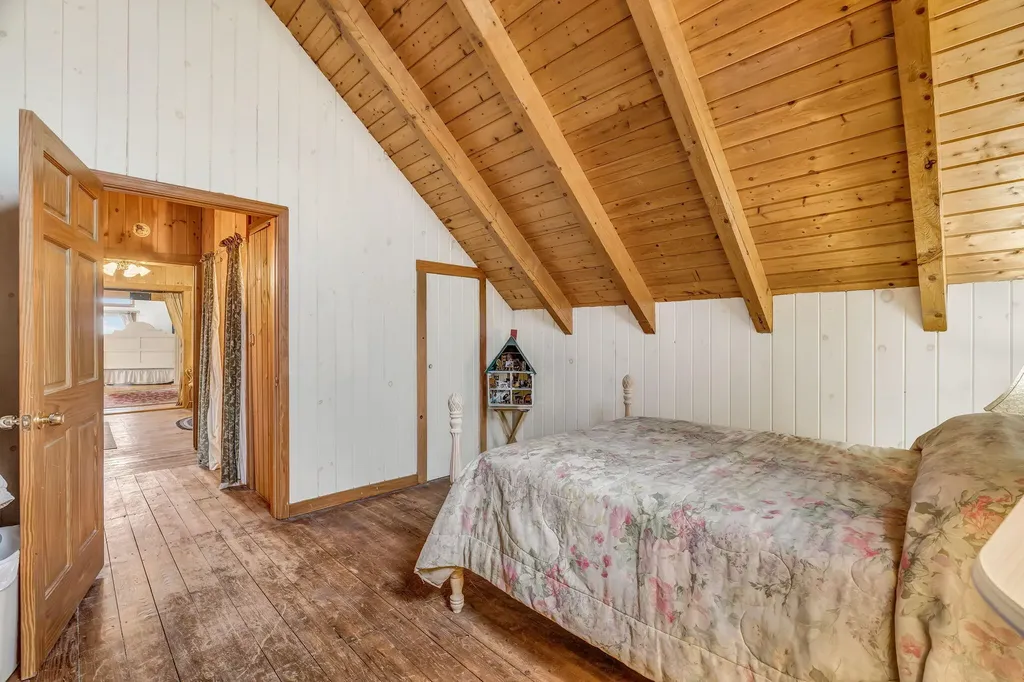 54 Folsom Ridge Road Burlington ME 04417