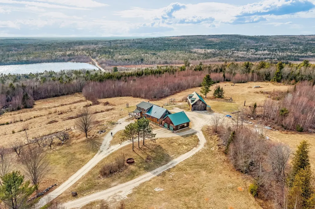 54 Folsom Ridge Road Burlington ME 04417