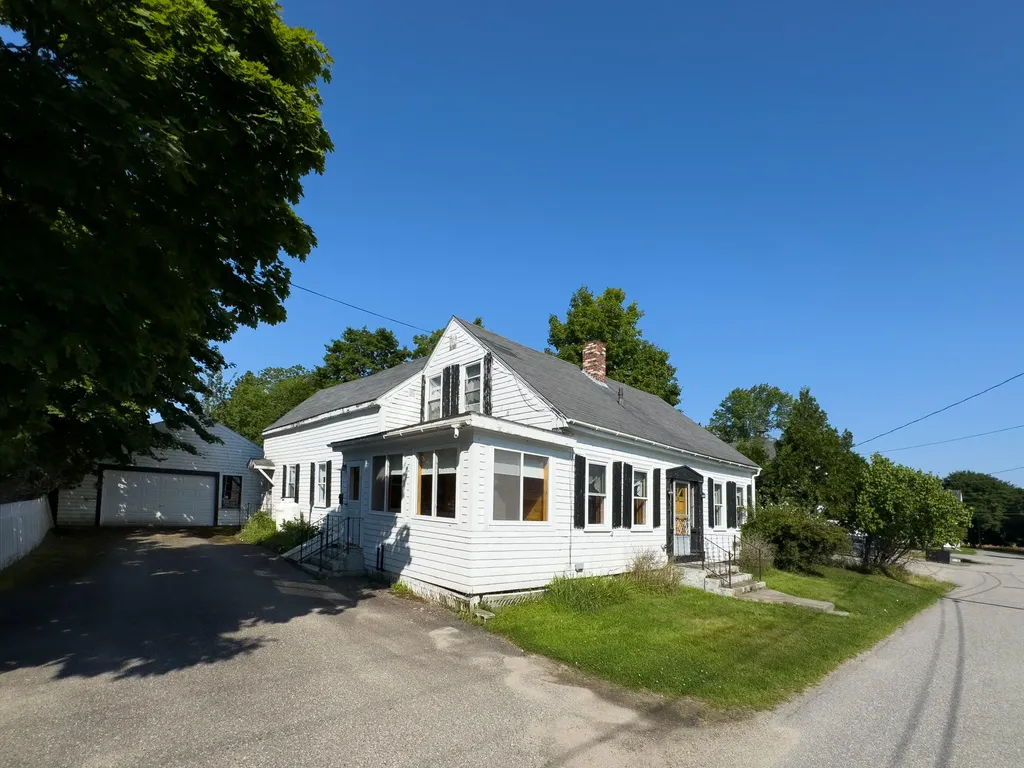 18 Bruce Street Machias ME 04654