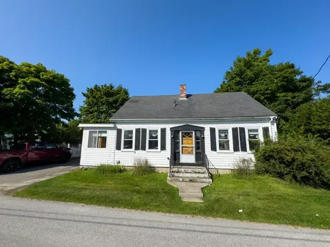 18 Bruce Street Machias ME 04654