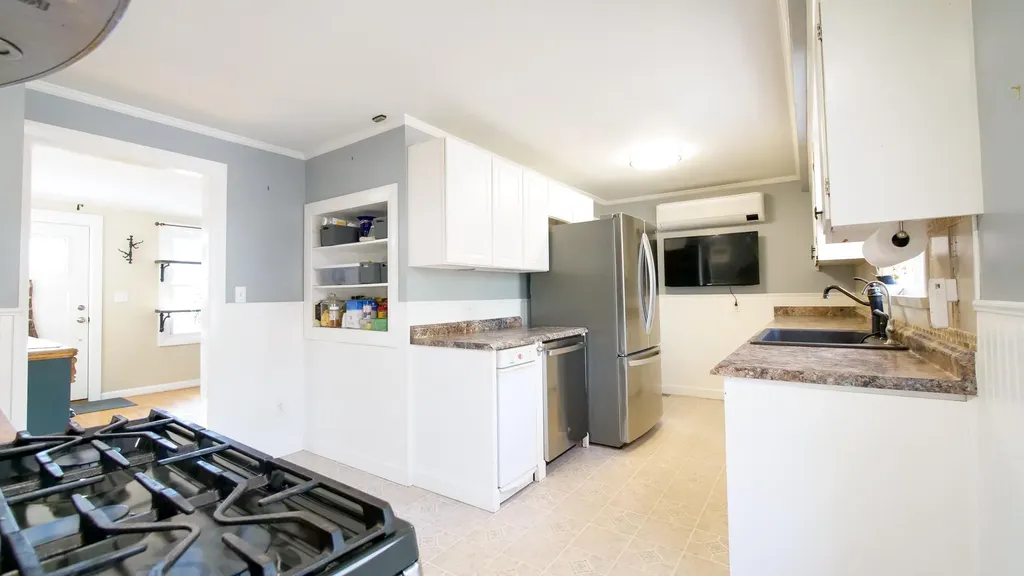 16 Gardner Road Orono ME 04473