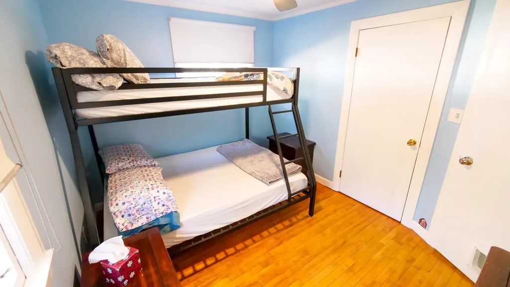 16 Gardner Road Orono ME 04473