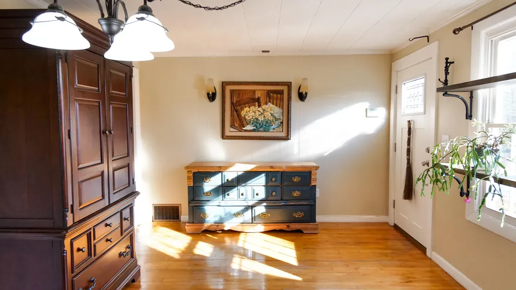 16 Gardner Road Orono ME 04473