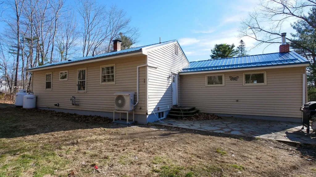 16 Gardner Road Orono ME 04473