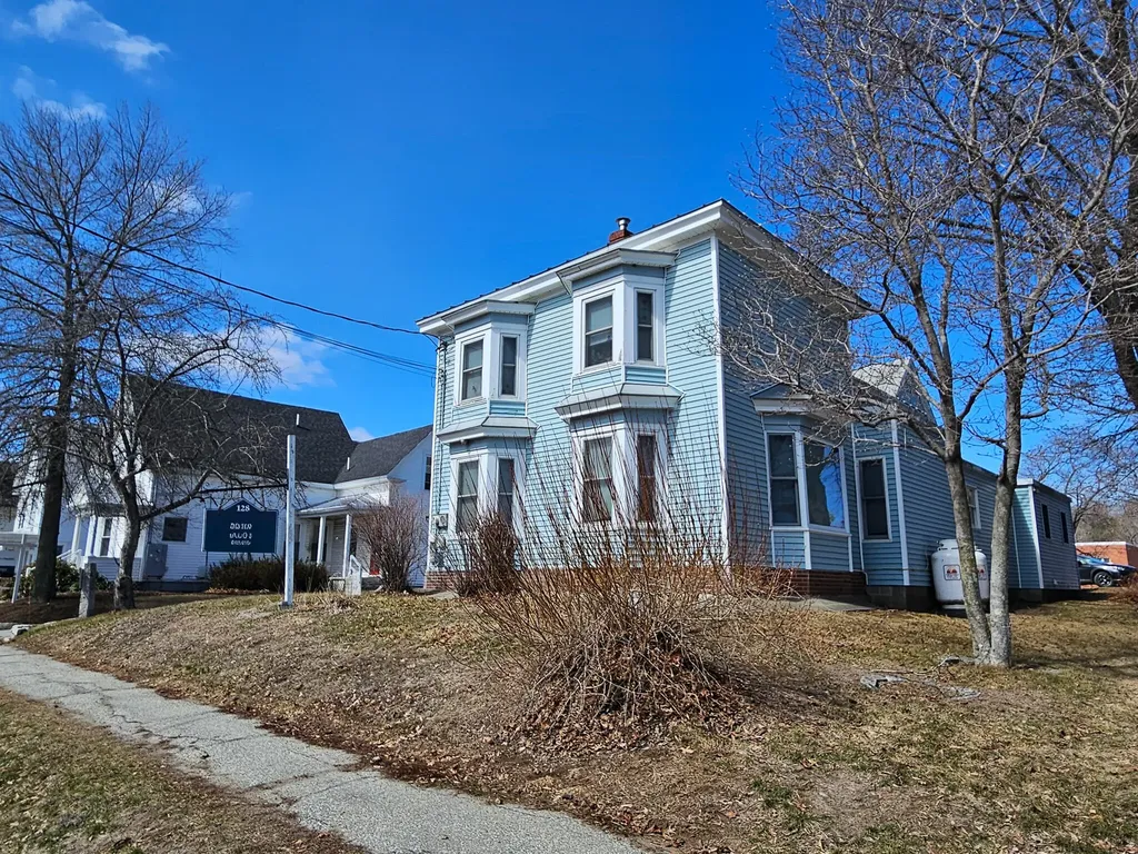 128 Middle Street Farmington ME 04938