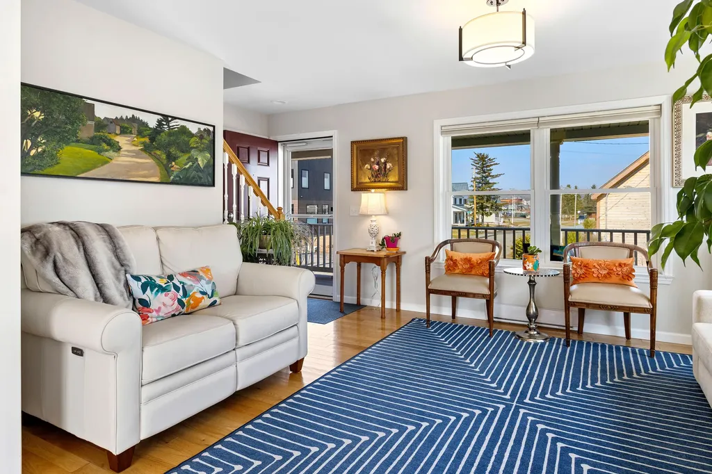 81 Crescent Street Rockland ME 04841