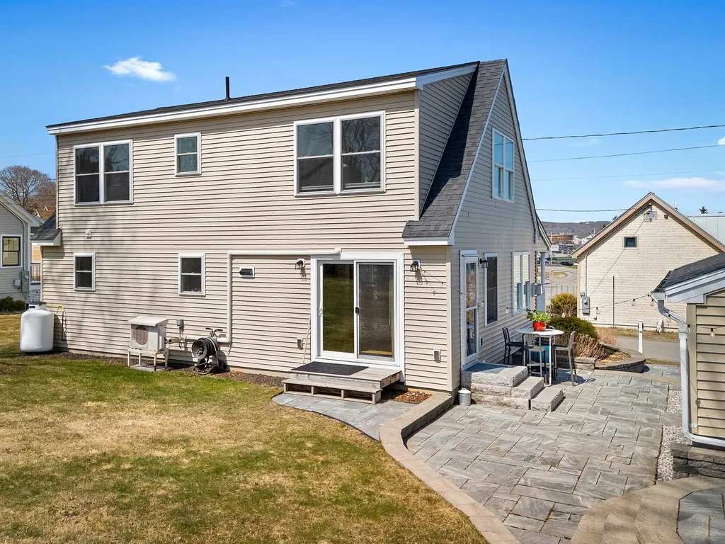 81 Crescent Street Rockland ME 04841