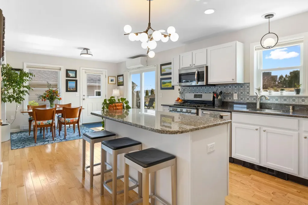 81 Crescent Street Rockland ME 04841