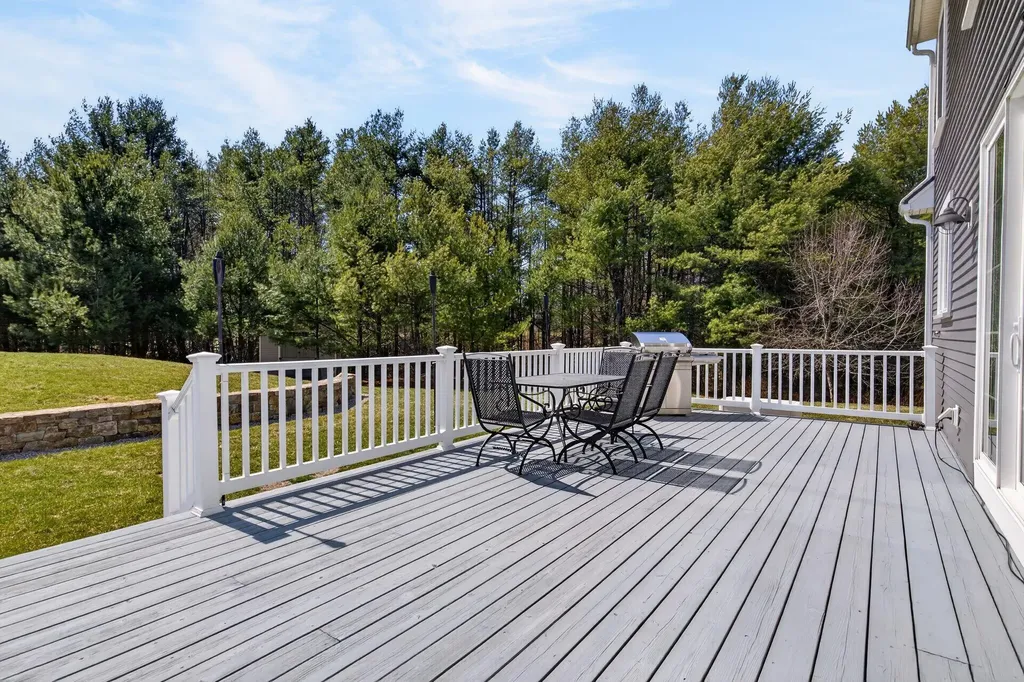 46 Farm View Way Wells ME 04090