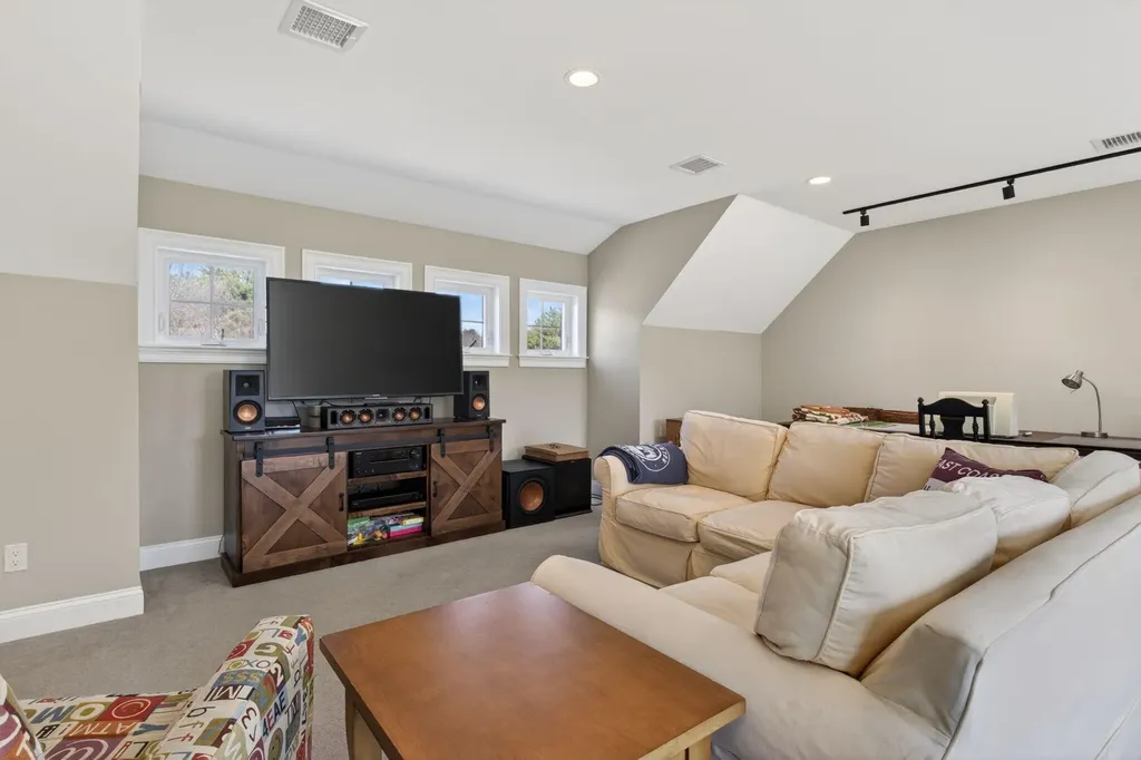 46 Farm View Way Wells ME 04090