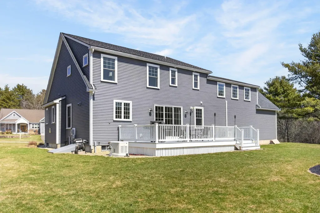 46 Farm View Way Wells ME 04090