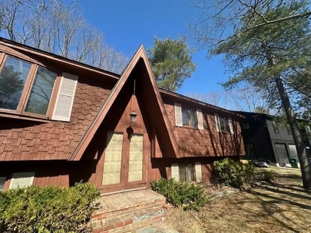 453 Pool Street Biddeford ME 04005