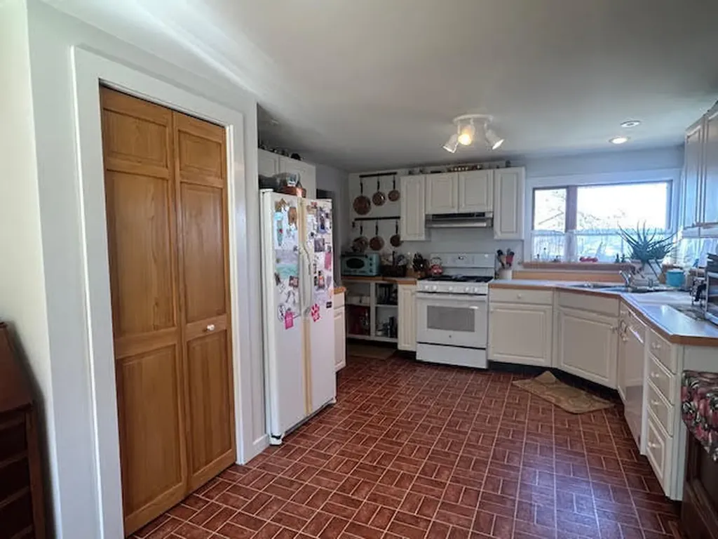 31 Ocean Street Belfast ME 04915
