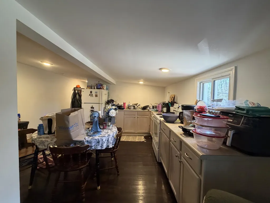 442 W Broadway Lincoln ME 04457