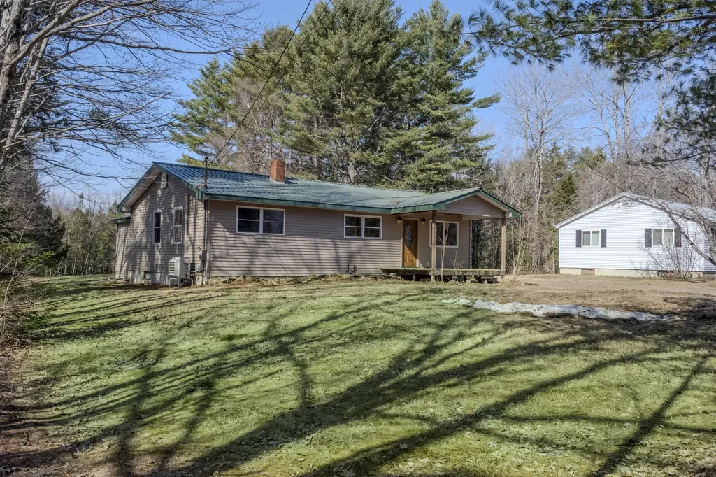 1150 Lakewood Road Madison ME 04950
