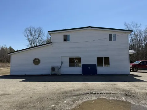 442 W Broadway Lincoln ME 04457