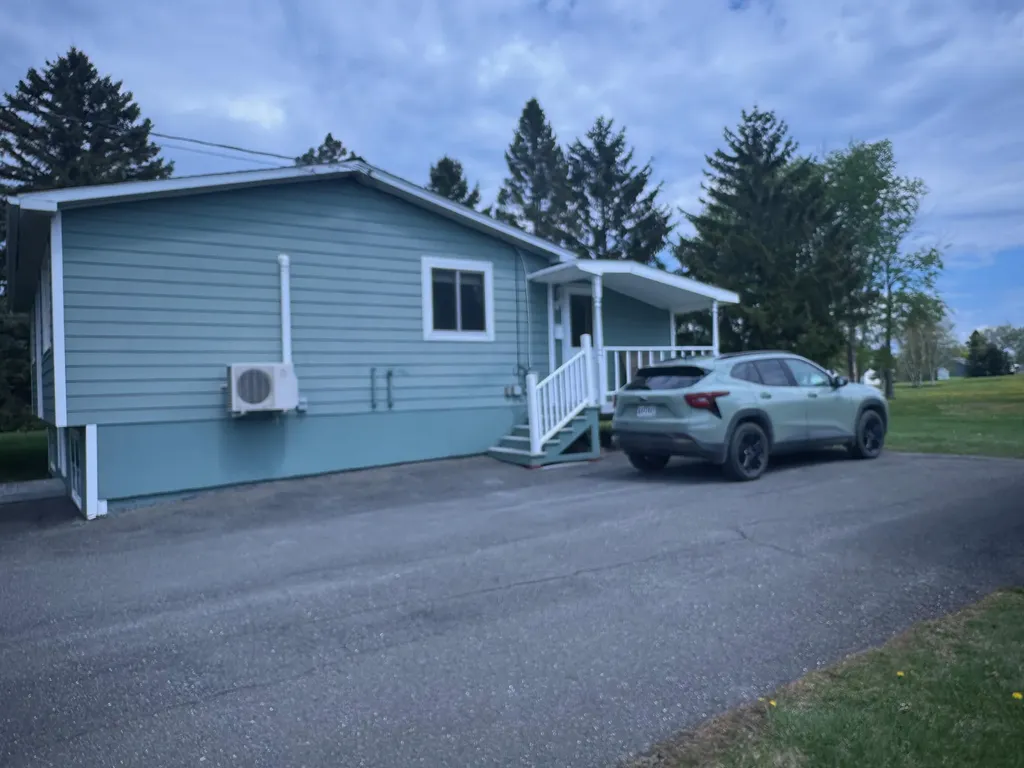 173 Lynn Street Van Buren ME 04785