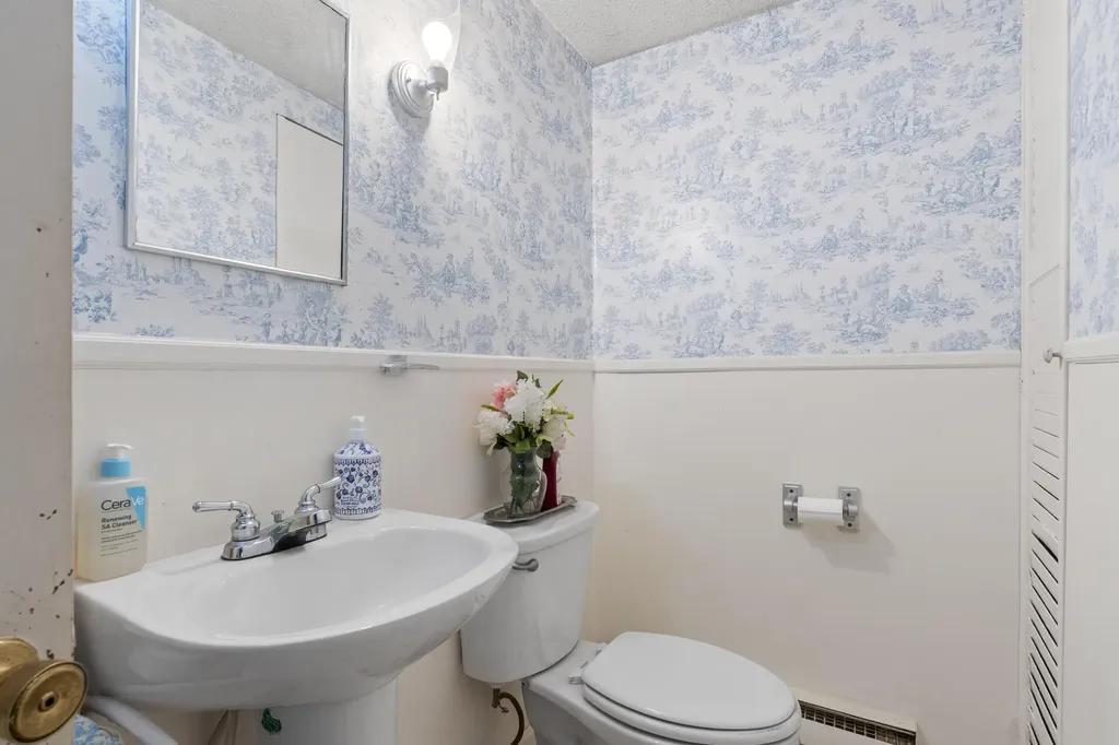 45 Sherwood Drive Augusta ME 04330