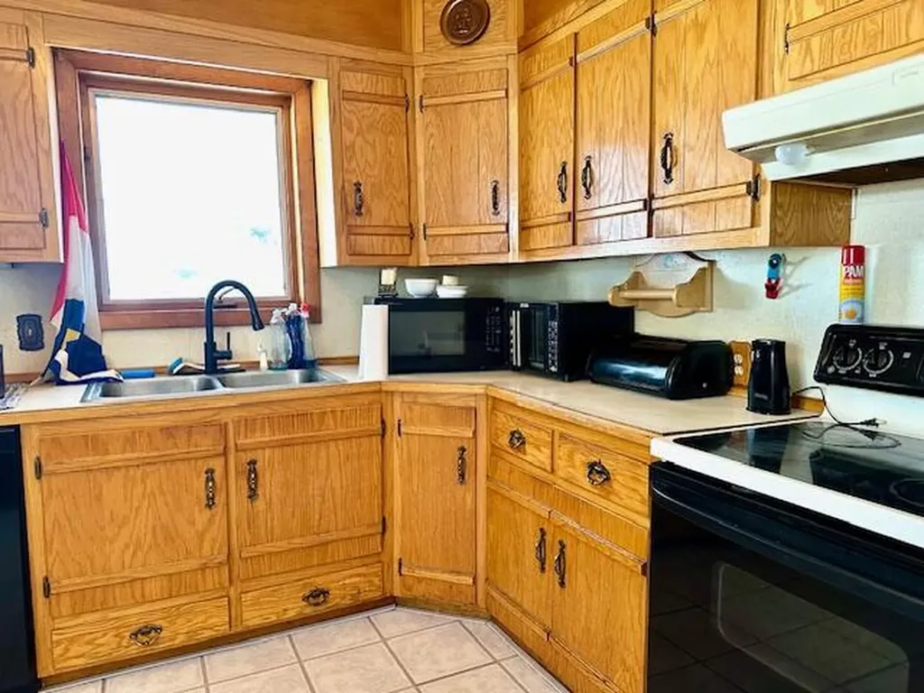 158 Pleasant Avenue Madawaska ME 04756