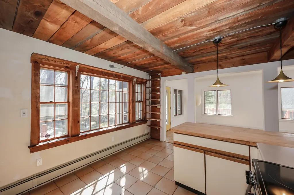 144 Beachwood Avenue Kennebunkport ME 04046