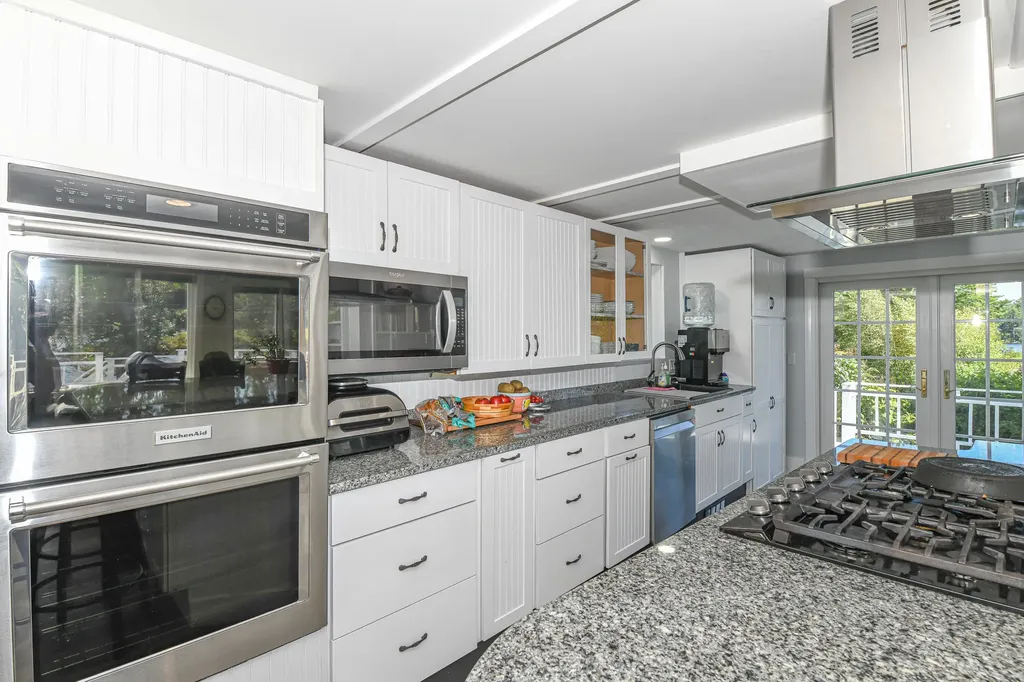 17 Dyvonne Terrace Bridgton ME 04009