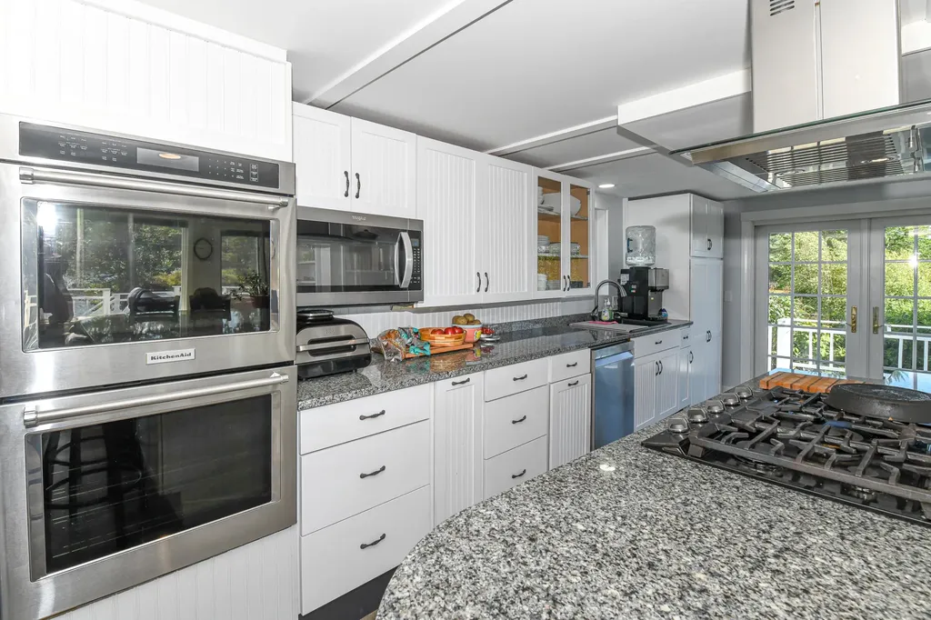 17 Dyvonne Terrace Bridgton ME 04009