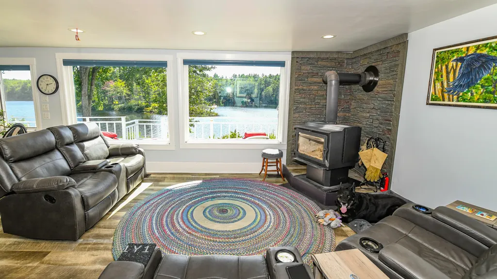 17 Dyvonne Terrace Bridgton ME 04009