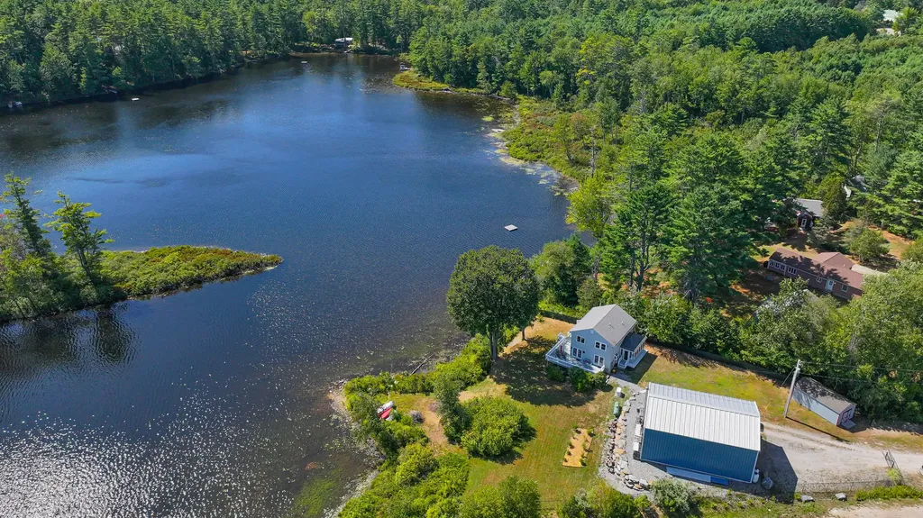 17 Dyvonne Terrace Bridgton ME 04009
