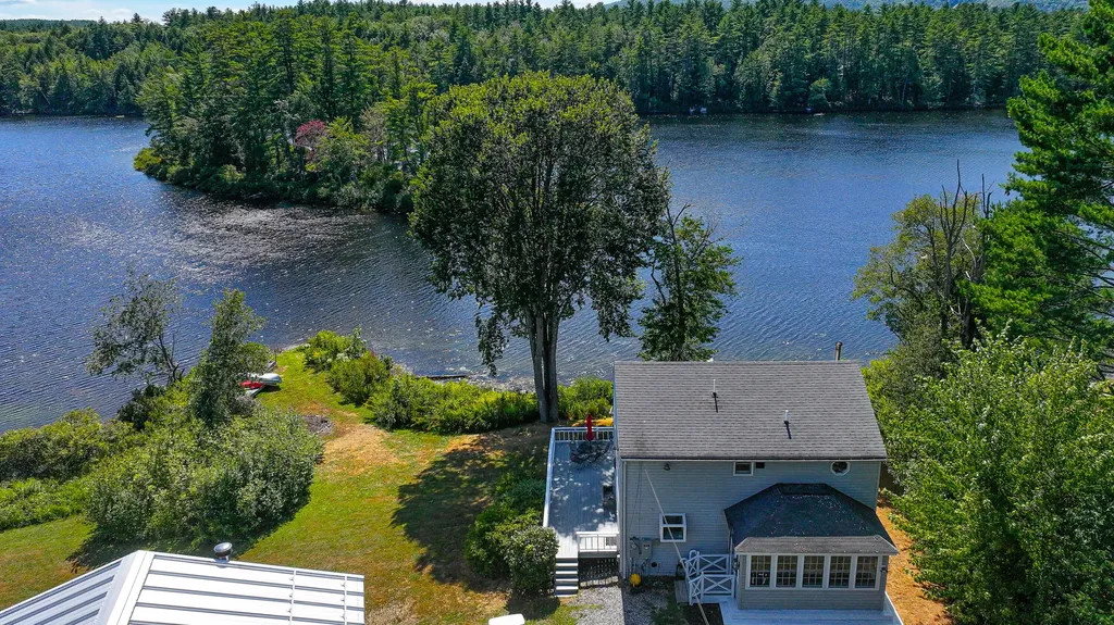 17 Dyvonne Terrace Bridgton ME 04009