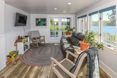 17 Dyvonne Terrace Bridgton ME 04009