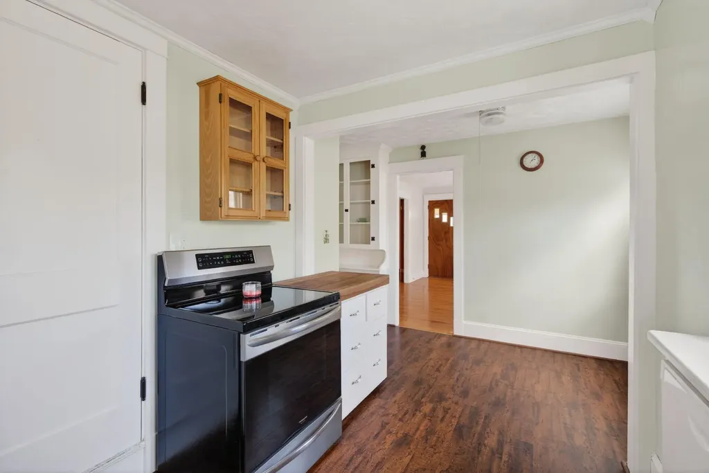 22 Clifford Street Westbrook ME 04092