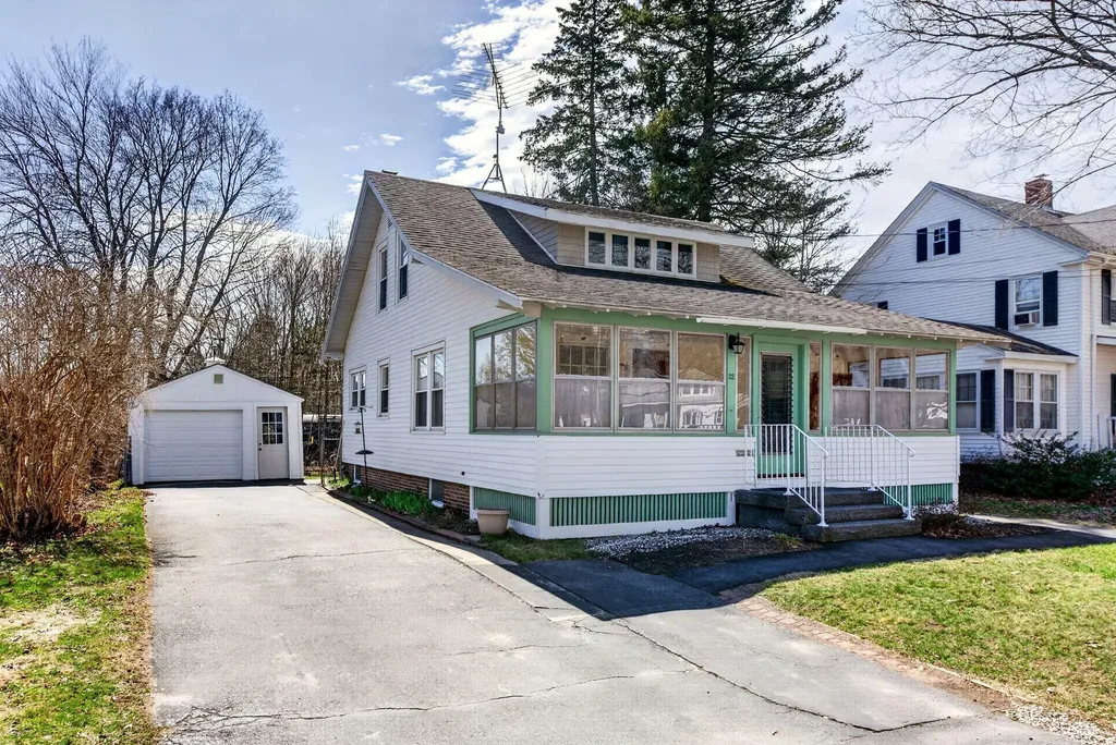 22 Clifford Street Westbrook ME 04092