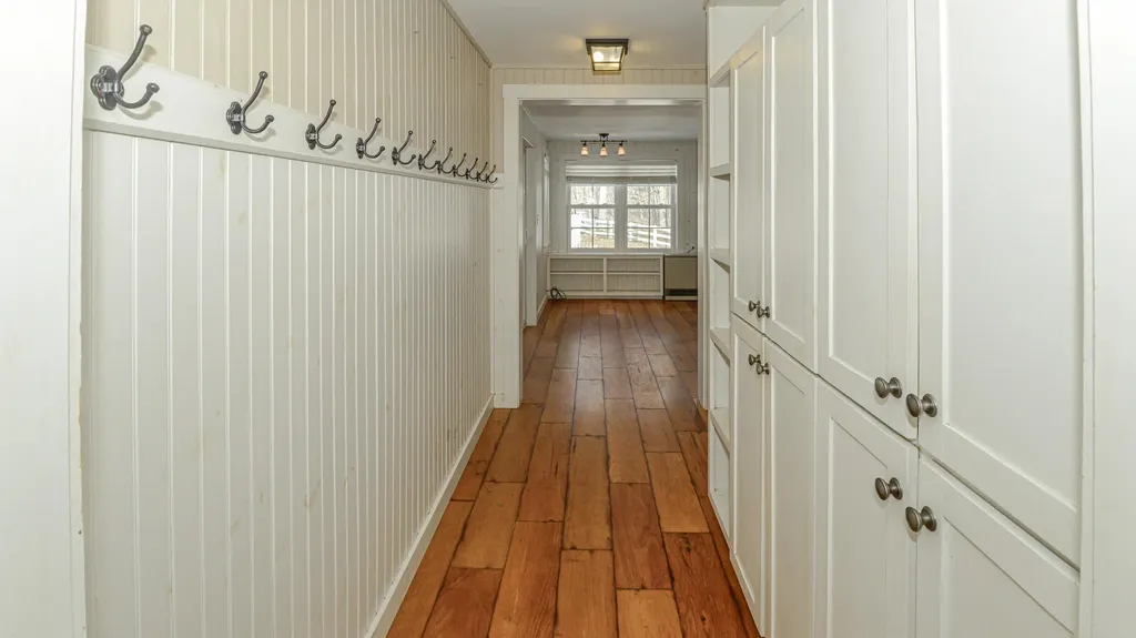 16 Valley Road Waterford ME 04088
