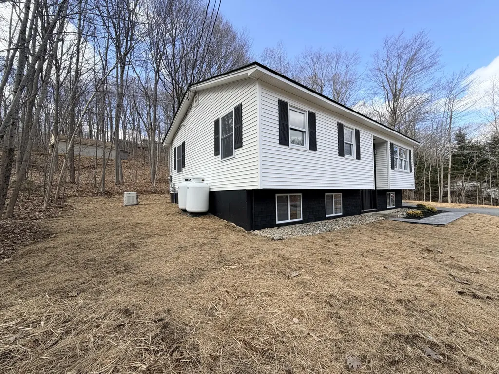 320 Eight Rod Road Augusta ME 04330