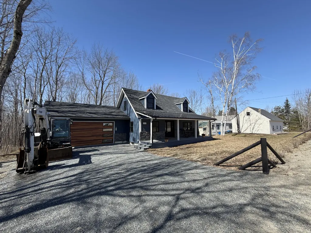 331 Enfield Road Lincoln ME 04457